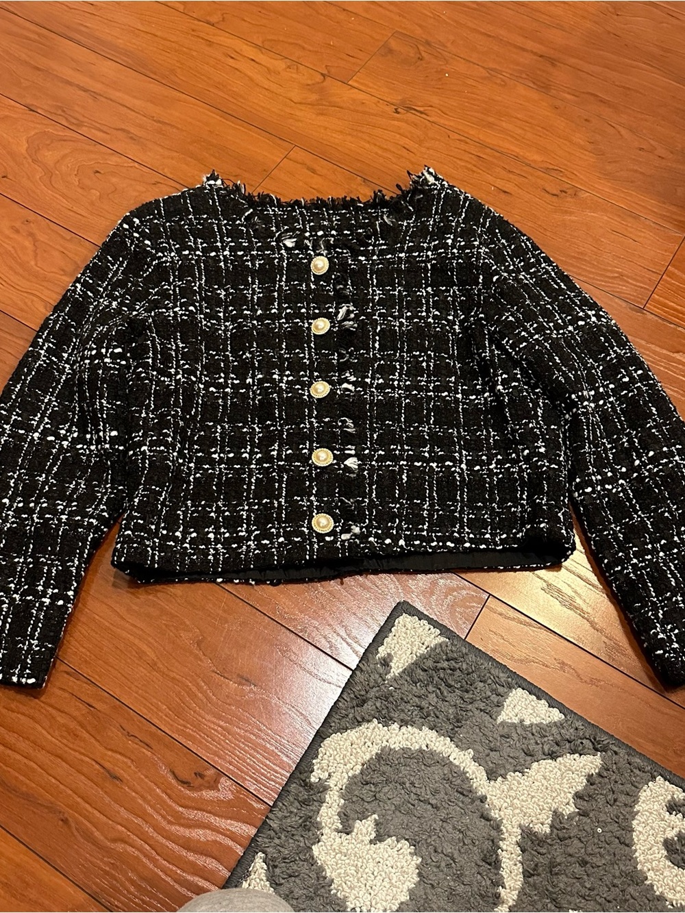 Women’s black and white tweed cropped jacket with pearl button detail Size L